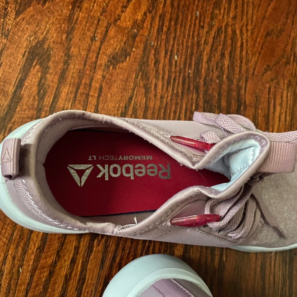 New Reebok Shoes - Picture 4 of 5